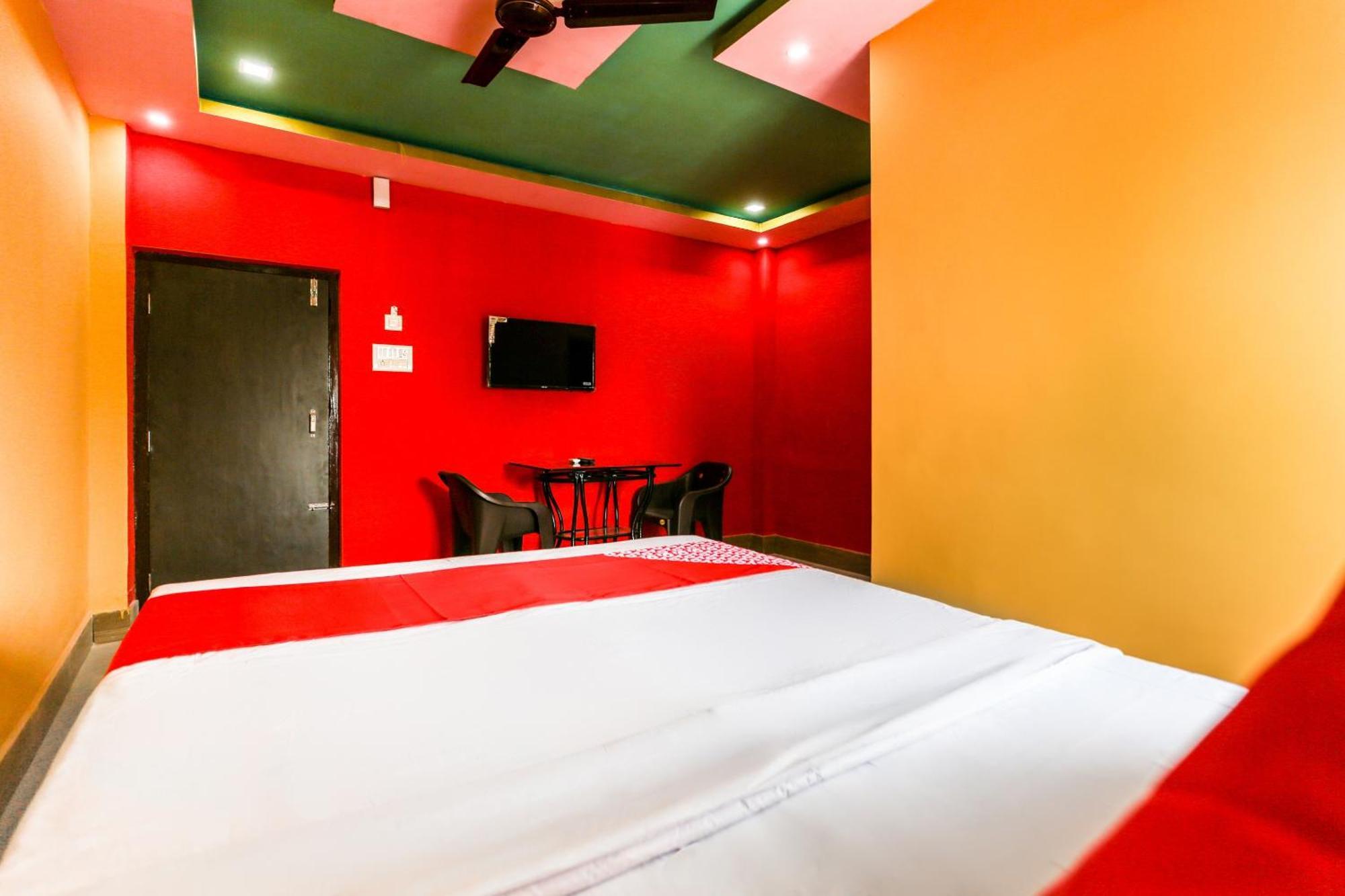 Hotel O The Platinum Inn Barakpur Exterior photo