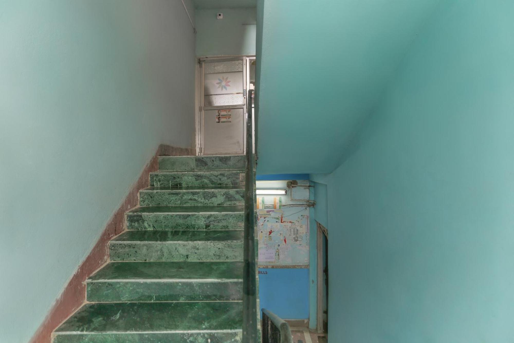 Hotel O The Platinum Inn Barakpur Exterior photo